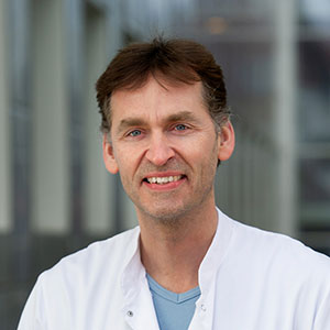 Dr. Lars Henrik Jensen